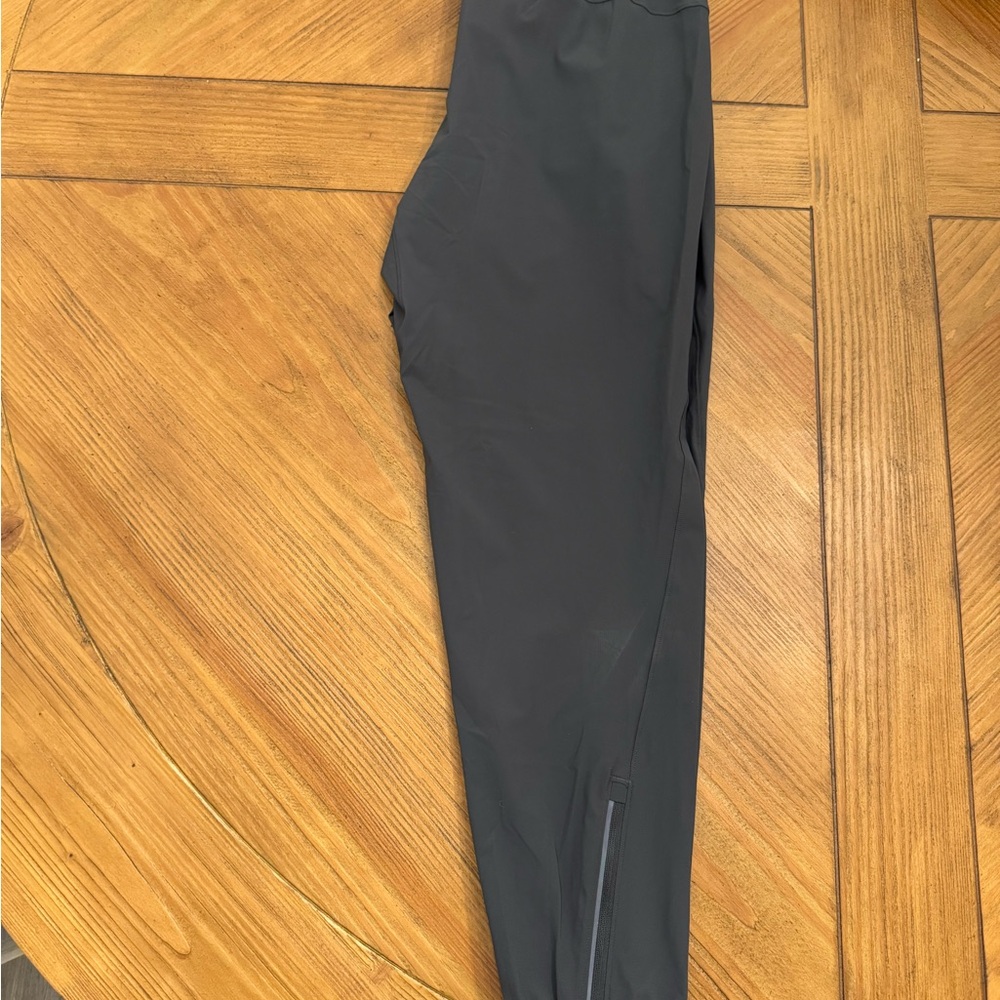 LULULEMON SURGE JOGGER SHORTER NWT